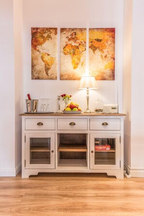 Apartment, 3 Bedrooms | Room amenity