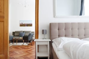 Huoneisto, 3 makuuhuonetta | Silitysrauta/-lauta, ilmainen Wi-Fi, vuodevaatteet