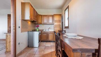 Kühlschrank, Ofen, Herdplatte