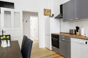 Apartment, 2 Bedrooms | Private kitchen - RockChair Apartment Langenscheidtstraße (Berlin)