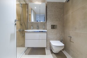 Luxury-Apartment, 1 Doppelbett, Nichtraucher, Gartenblick | 1 Schlafzimmer, individuell dekoriert, individuell eingerichtet