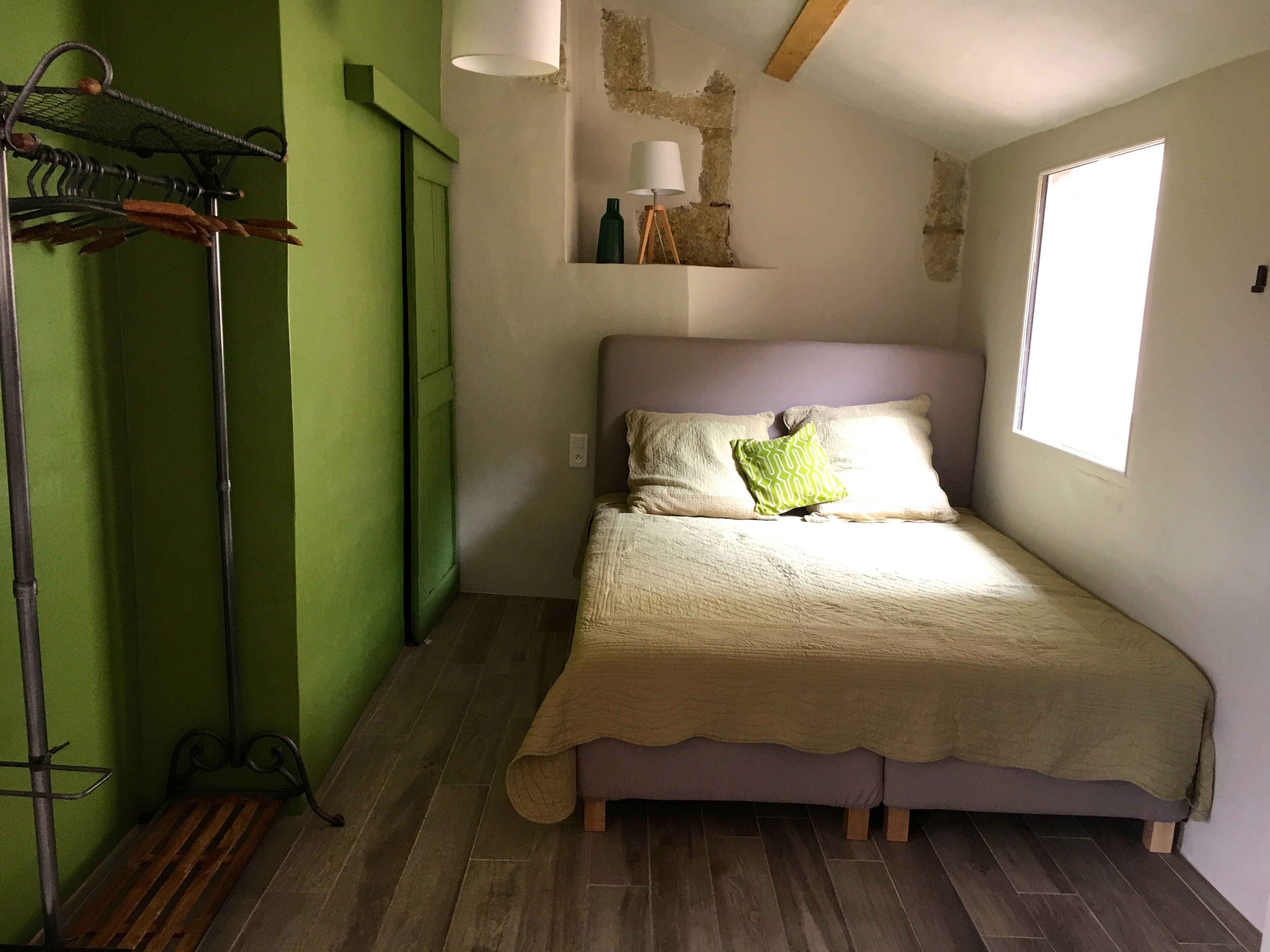 1 chambre, fer et planche à repasser, Wi-Fi, draps fournis