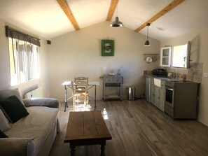 Stereo - L 'Ecurie in Bonnieux, in the heart of the Luberon (Bonnieux)