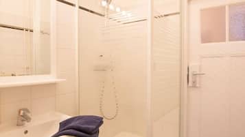 Apartment, 2 Bedrooms | Bathroom | Shower