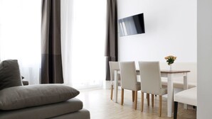 Unclassified image, 3 of 30, button - RockChair Apartments Charlottenburg (Berlin)