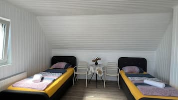 Double Room, Shared Bathroom | Desk, free WiFi, bed sheets
