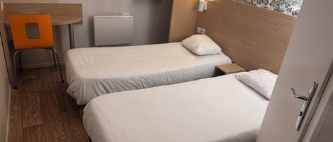 Hypoallergeen beddengoed, een bureau, gratis wifi, beddengoed