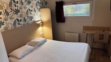 Værelse | Allergivenligt sengetøj, skrivebord, gratis Wi-Fi, sengetøj