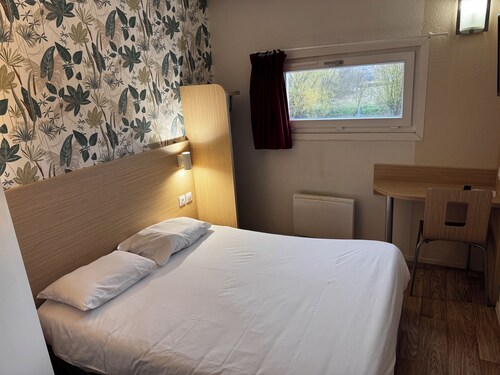 HOTEL CLASSE ECO REIMS TINQUEUX