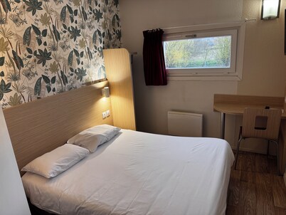 HOTEL CLASSE ECO REIMS TINQUEUX