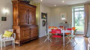 تناول الطعام