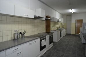 Stovetop, cookware/dishes/utensils - Pension Highway 3 Sennestadt-Bielefeld (Bielefeld)