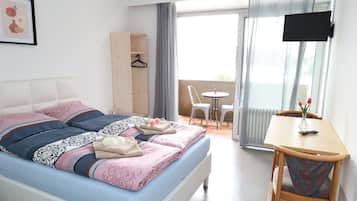 Doppelzimmer, 1 Queen-Bett, mit Bad | Kostenloses WLAN, Bettwäsche