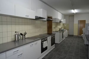 Placa de cocina, utensilios de cocina