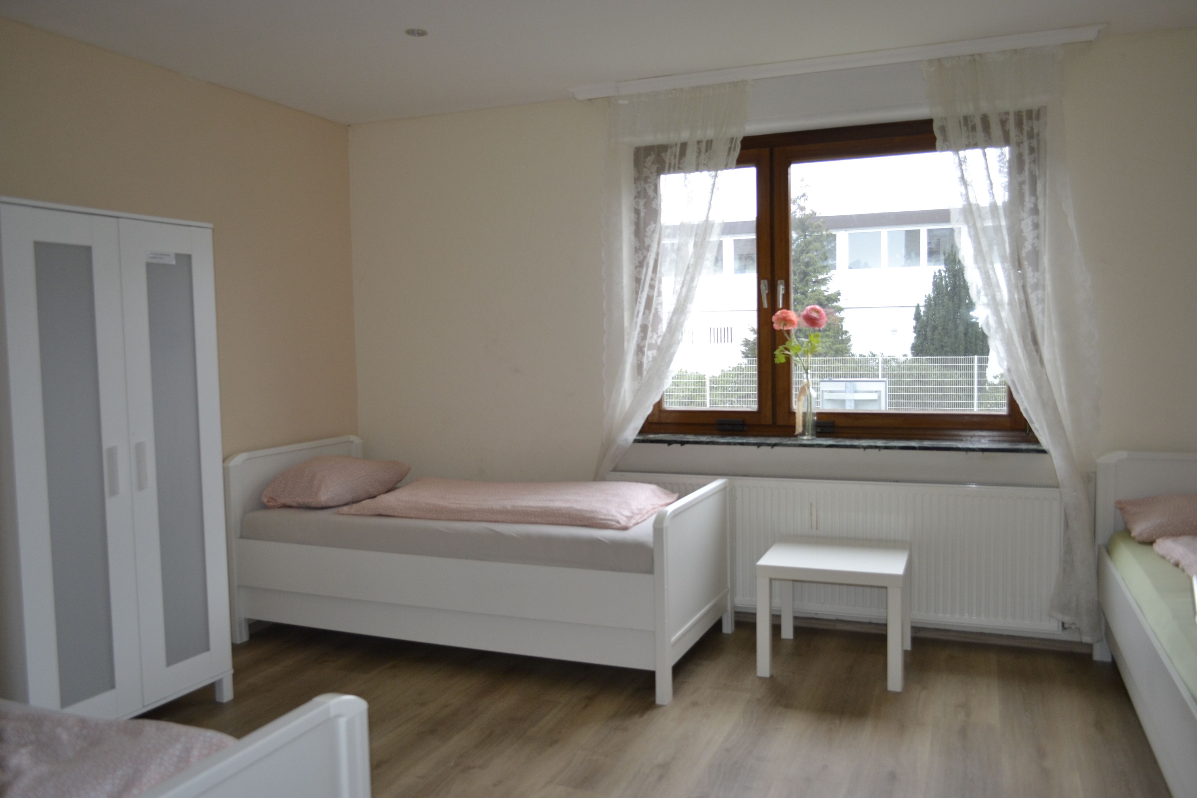 Dreibettzimmer | Schreibtisch, kostenloses WLAN, Bettwäsche