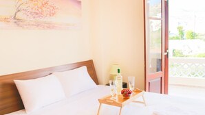 Apartment | Laptop workspace, soundproofing, iron/ironing board, cribs (free) - Arkasa riverside apartment (Karpathos)