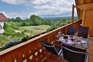 Lägenhet (Kirschblüten) | Balkong