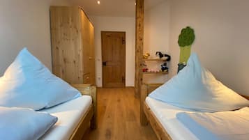 Apartment (Kirschblüten) | 2 bedrooms, premium bedding, in-room safe, individually decorated