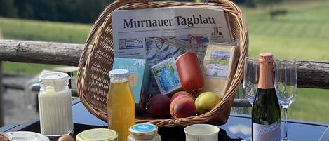 Daily cooked-to-order breakfast for a fee