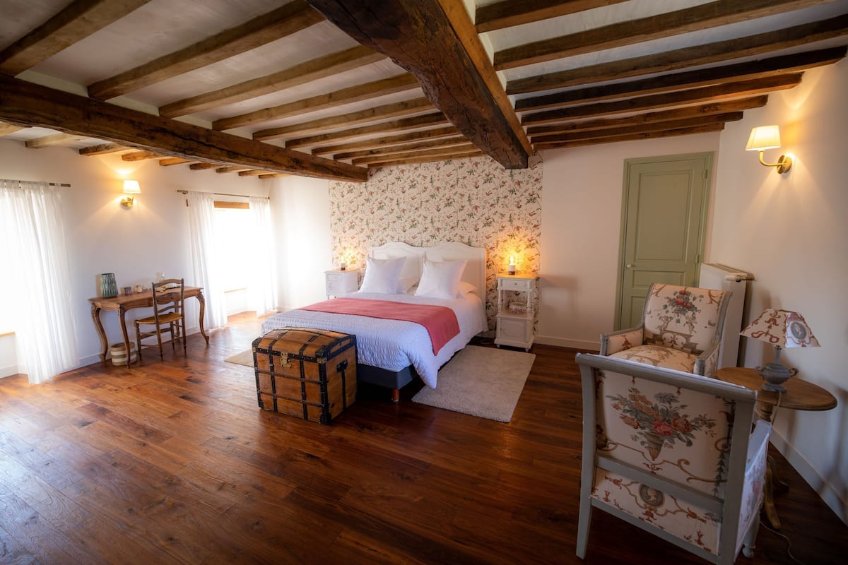 Room, Non Smoking | Blackout curtains, soundproofing, rollaway beds, free WiFi