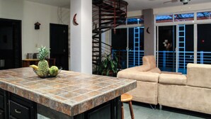 Luxury Condo, Multiple Beds, Non Smoking, Ocean View | In-room dining - Villa Manuel Antonio for 8 people (Quepos)