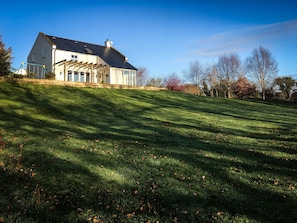 Façana frontal de l'allotjament