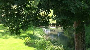Chambre Double Confort, salle de bains privĂ©e | Vue depuis lâhĂ©bergement