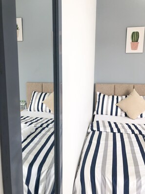 Family Room, Balcony | Desk, free WiFi, bed sheets