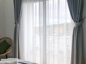 Standard Double Room, Balcony | Desk, free WiFi, bed sheets - Ho Hoang House (Da Lat)
