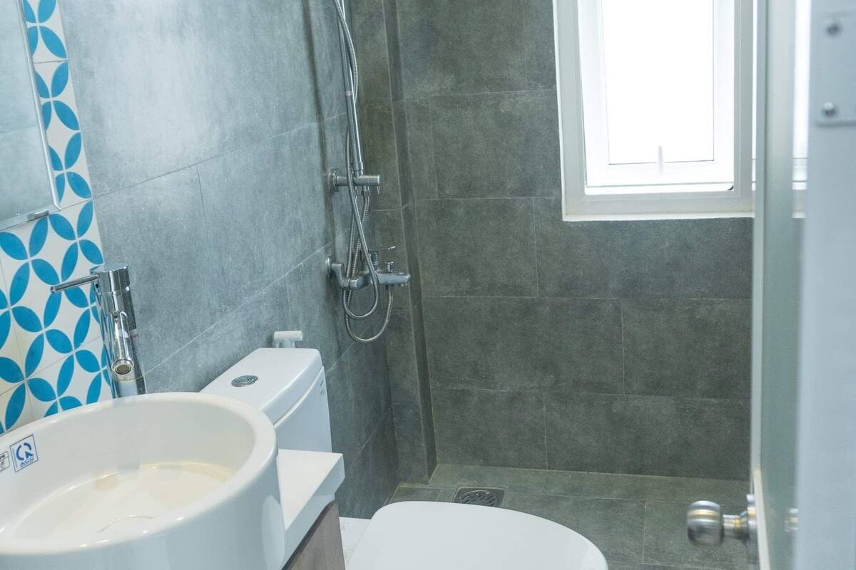 Standard Double Room, Balcony | Bathroom amenities | Shower, free toiletries, slippers, towels