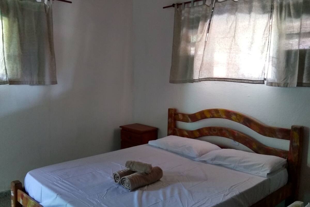 Premium bedding, iron/ironing board, free WiFi, bed sheets