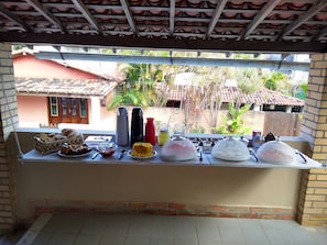 Free daily buffet breakfast
