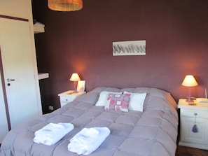 Maisonette, 1 Schlafzimmer, Bergblick | 1 Schlafzimmer, Zimmersafe, Verdunkelungsvorhänge, kostenloses WLAN