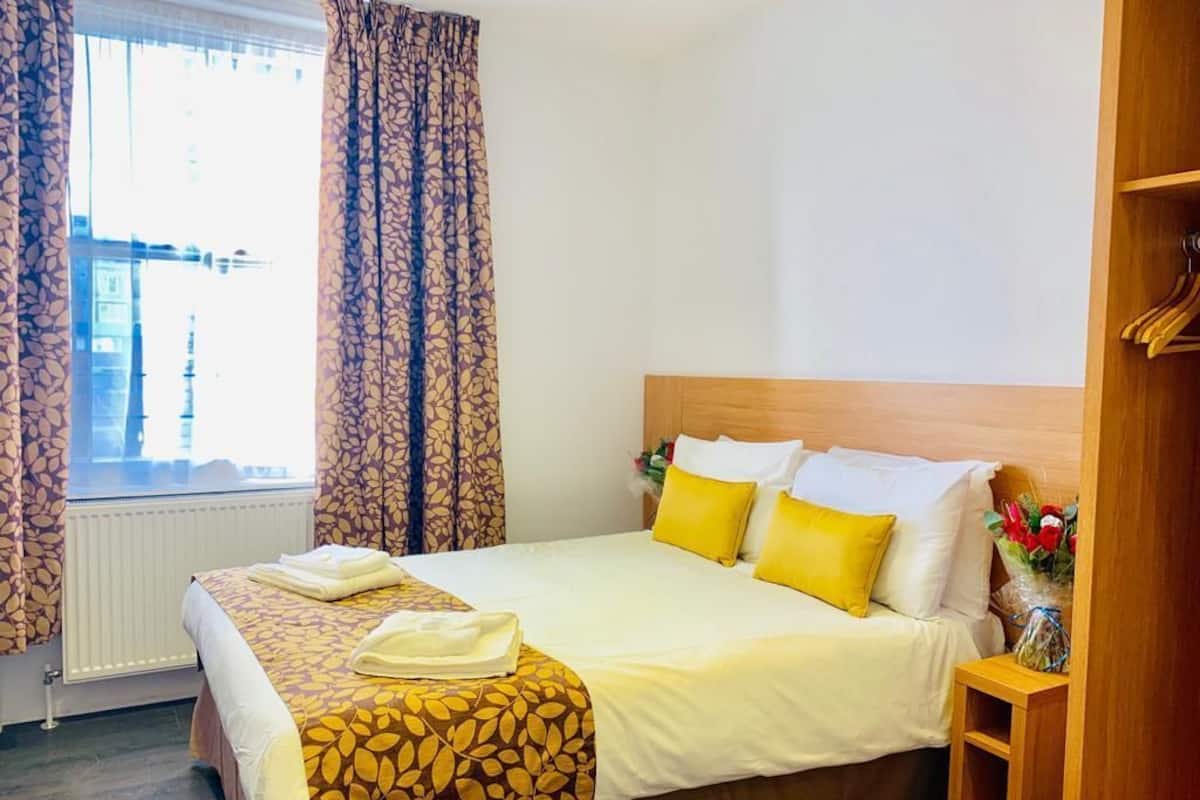 Skrivbord och gratis wi-fi