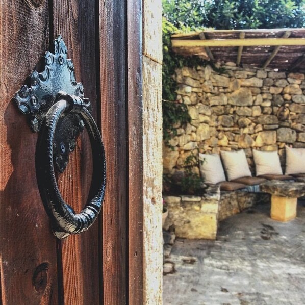 Property entrance - Bendeni Cottage (Chania)