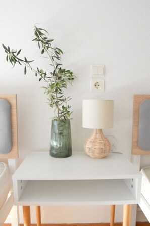 3 bedrooms, desk, soundproofing, iron/ironing board - Akti Posidonos (Agios Nikolaos)