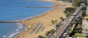 APARTAMENTOS DE LUJO EN 1ª LINEA DE PLAYA 