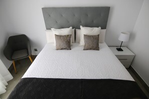 3 bedrooms, in-room safe, iron/ironing board, free WiFi