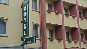 Front of property - Hotel Art Ambiente (Hagen)