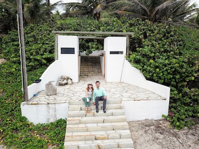 OCEAN PARADISE RETREAT ON VERACRUZ, MEXICO