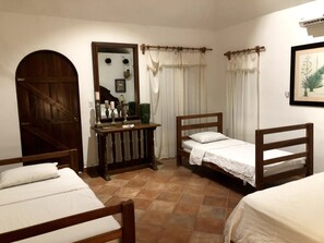 5 bedrooms - OCEAN PARADISE RETREAT ON VERACRUZ, MEXICO (Tampico Alto)