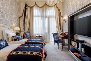 Deluxe Chic Parliament View Room | Hypoallergeen beddengoed, pillowtop-bedden, een minibar