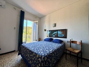 1 chambre, fer et planche Ă repasser, lit parapluie, Wi-Fi gratuit