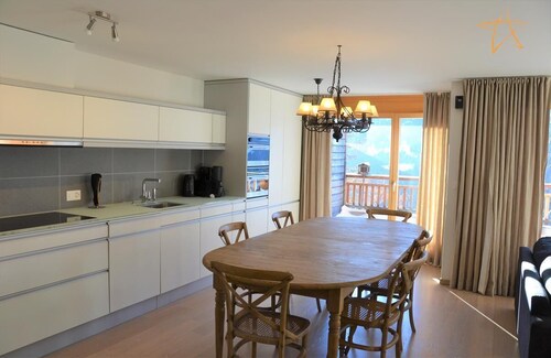 Outside : Modern apartment  for 5 people, balcony-terrace, beautiful south view, located at tne entr