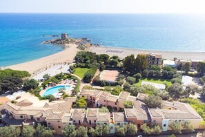 Exterior - LA Torre (BARI SARDO)