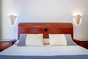 Room - LA Torre (BARI SARDO)