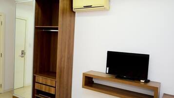 Deluxe Suite, Multiple Beds, Non Smoking, City View | 15 bedrooms, minibar, individually decorated, individually furnished