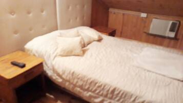 Kabin Keluarga, 2 kamar tidur, kamar mandi pribadi | 2 kamar tidur, Wi-Fi gratis, dan seprai linen