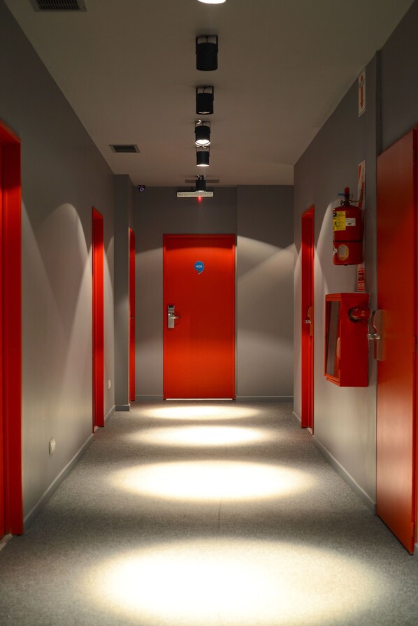 Hallway - Espacio Pop Apartments (Buenos Aires)