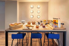 Alimentos y bebidas